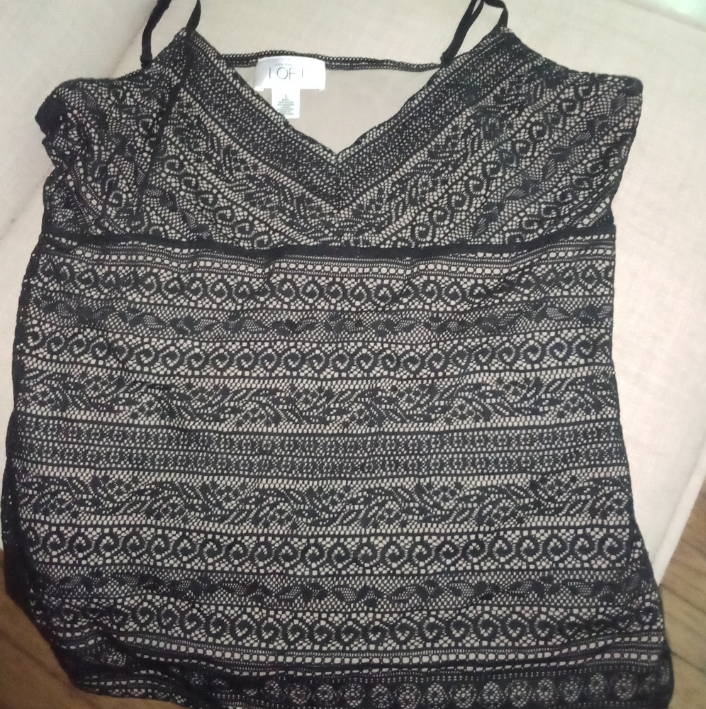 Black and tan top, I am 5'2" 147 lbs
